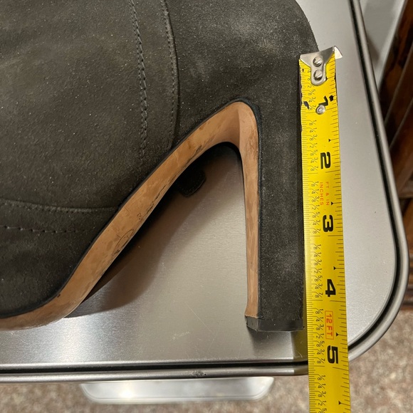 Auth Chanel gray suede ankle booties - Picture 7 of 10